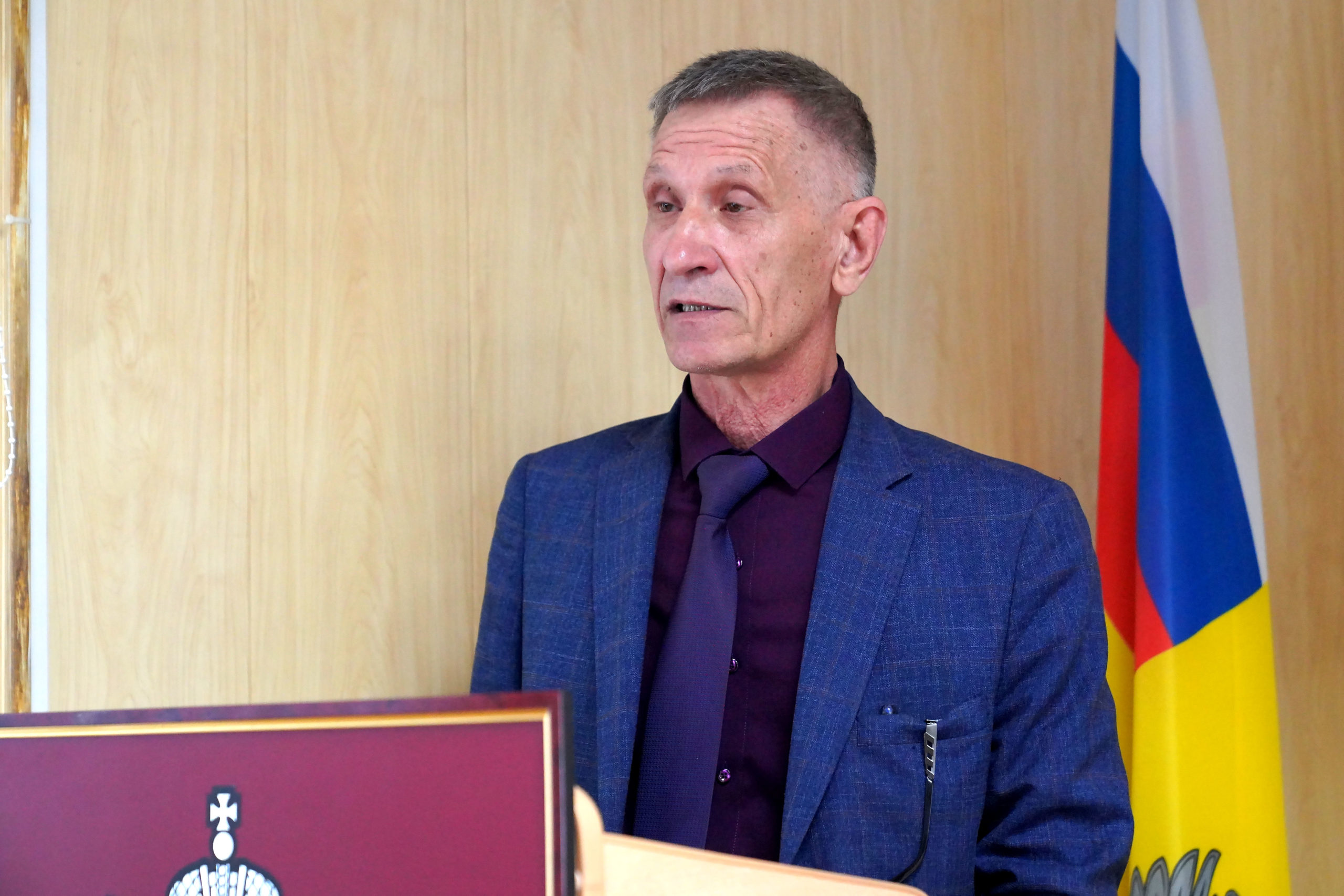Students studying together in the library